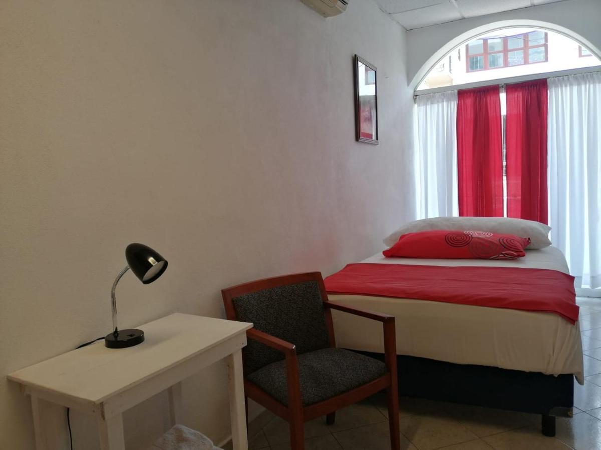 Boutique Basic Hotel Пуерто-Вальярта Екстер'єр фото