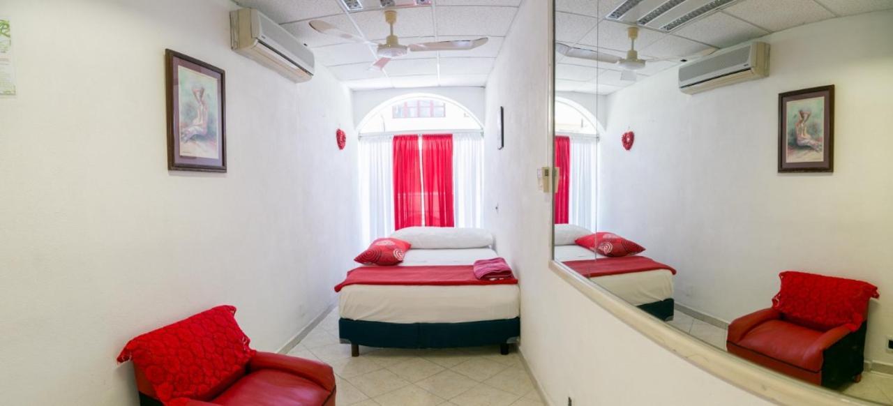 Boutique Basic Hotel Пуерто-Вальярта Екстер'єр фото